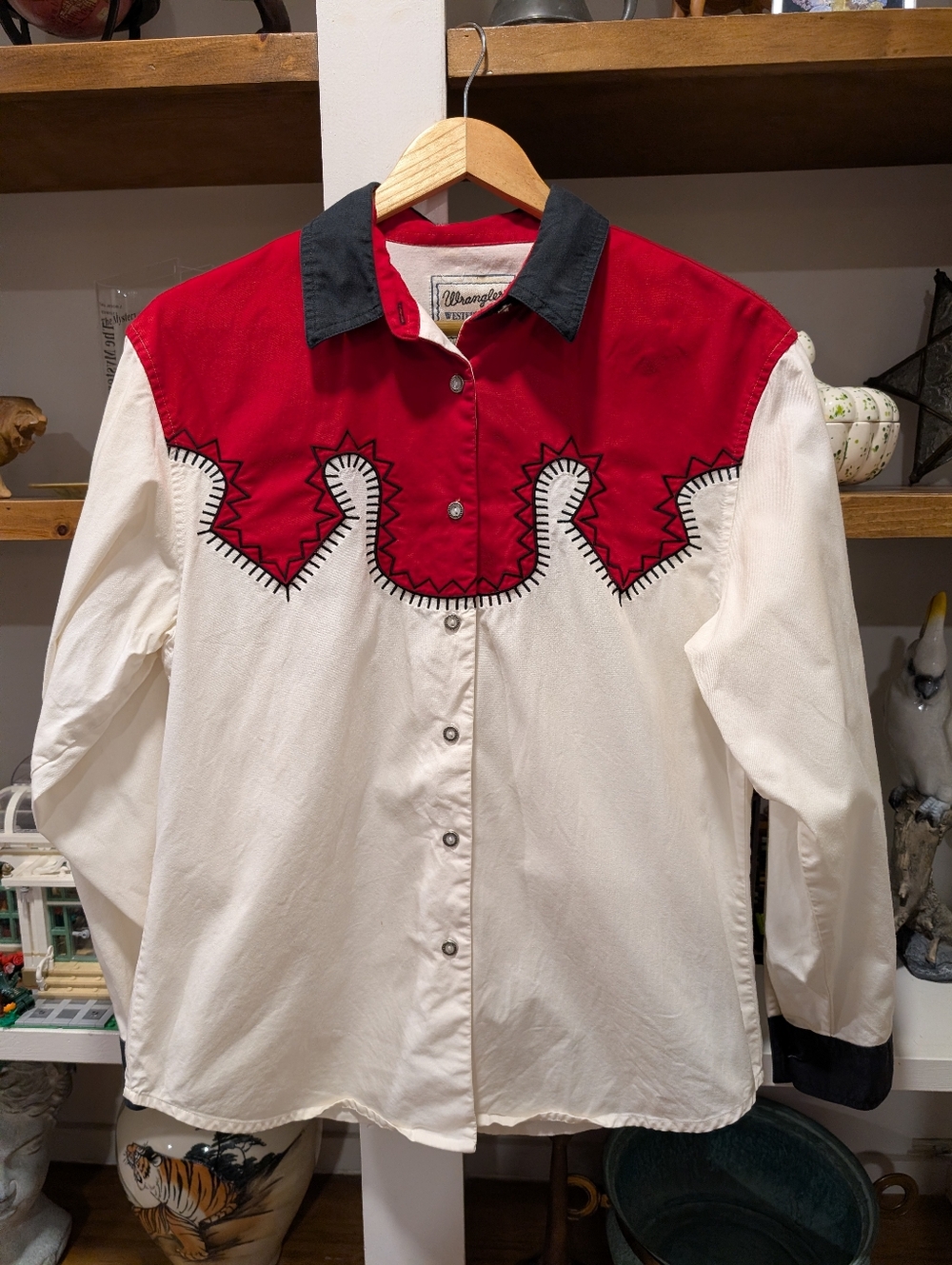 Vintage Wrangler Embroidered Cowgirl Western Long Sleeve Button Up Shirt Large